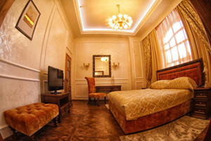 Номер класса люкс в гостинице Оренбурга GRAND HOTEL